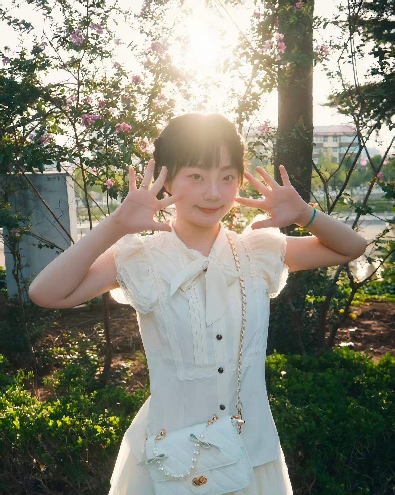 98f2ce1800f3bb7f4032002abd7233e9.png